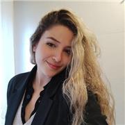 Graduada en Bioquímica y especializada en Biomedicina, ofrezco clases de Biología, Matemáticas y Química para todos los niveles